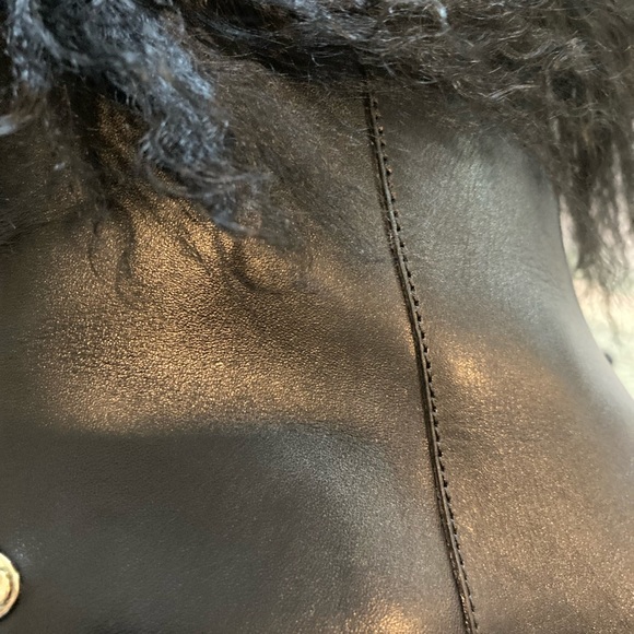 🆕MICHAEL KORS 7.5 blk leather boots w/sheep’s fur - Picture 10 of 12